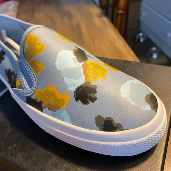 Coach Cornflower Blue Slip On Size 7.5 NIB - Picture 6 of 13